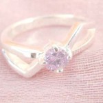 ring, Collectible stamped 925 sterling silver purple rhinestone with bow tie shape ring Collectible stamped 925 sterling silver purple rhinestone with bow tie shape ring
