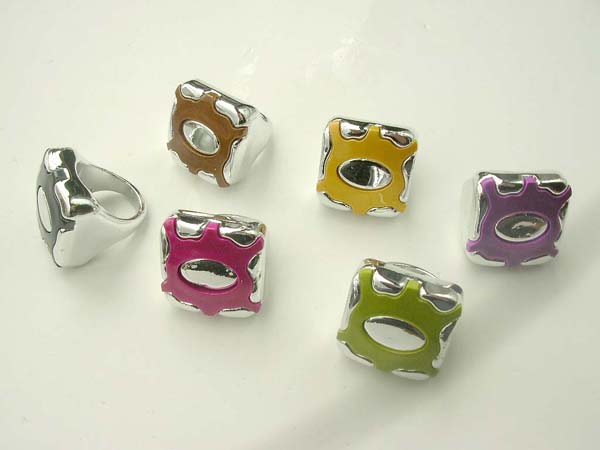 Hot fashion square with eye shape in middle ring, fashion wholesalers