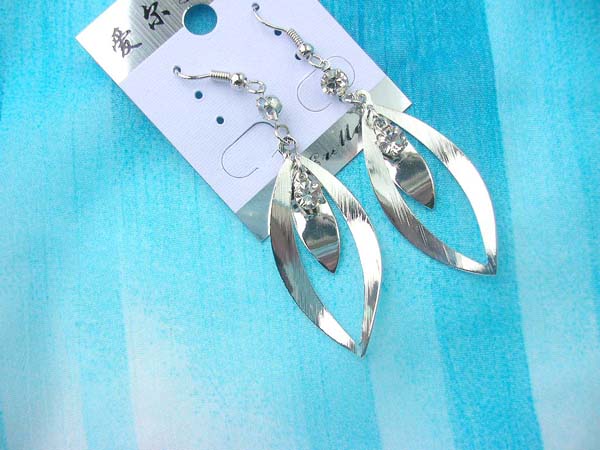 Olive shape silver plated rhinestone earring