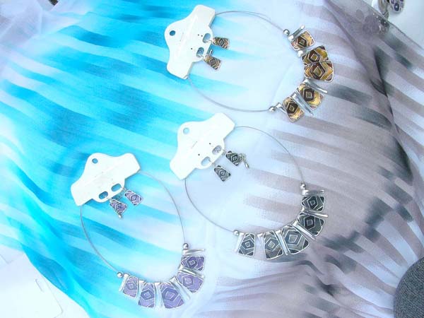 Enamel rectangular fashion necklace and earring set