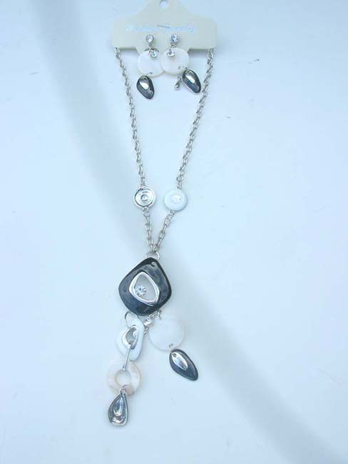 Dangle fashion vintage earring and necklace enamel jewelry set