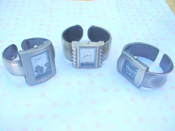 bangle-watches-32