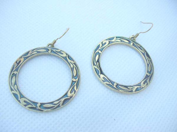 vintage-style-earrings-01