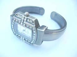 New age fashion cz bangle watch