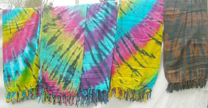 tie-dye-lavalava-sarong