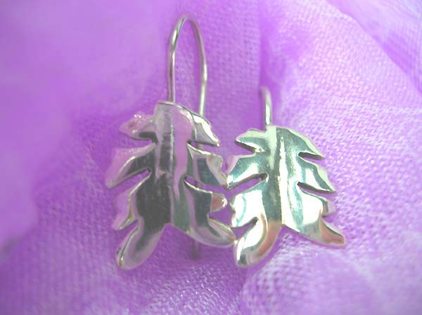 Genius 925 sterling silver leaf earring