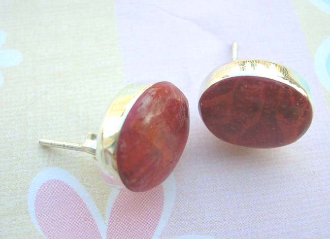 Studs red coral round, 925 sterling silver earring, made in Thailand