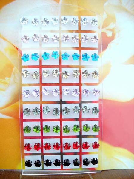 Flower shape cubic zicornia ear studs with display stand, fashion jewelry supplier