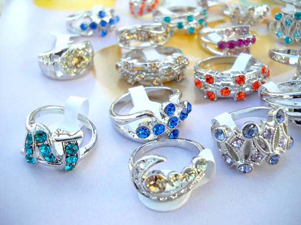 Assorted fashion crystal fashion ring