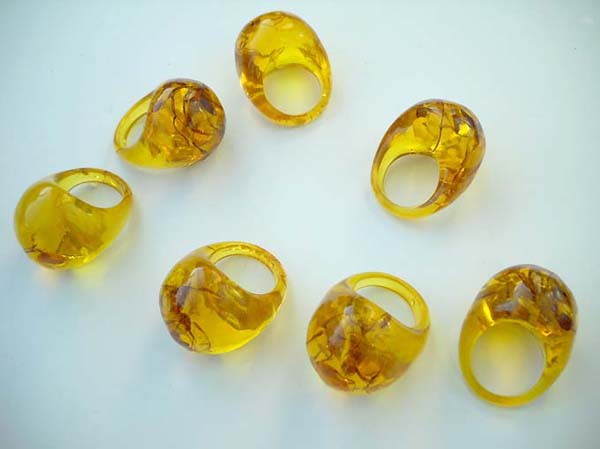 Faux amber ring in enlarge round ball shape design, wholesale high end costume jewelry