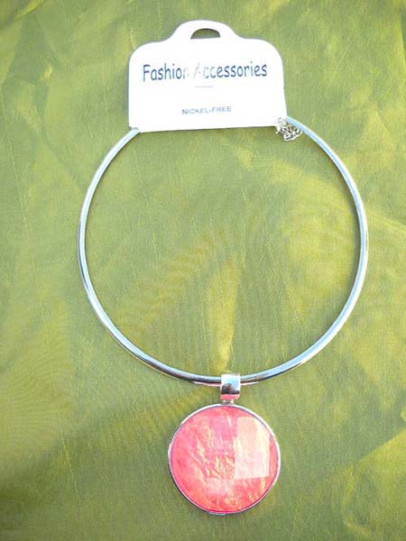 Imitation pinky diamond pendant neck cuff