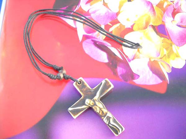 Multi string fashion jesus on cross resin necklace