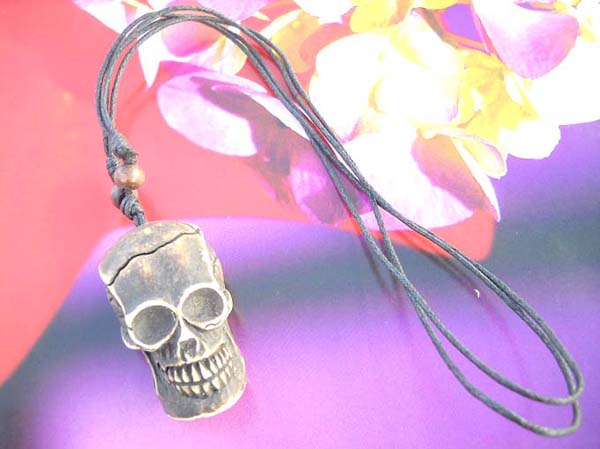 Men's fashion skull head necklace