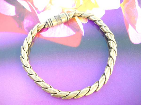Copper color, magnetic closure snake chain bracelet