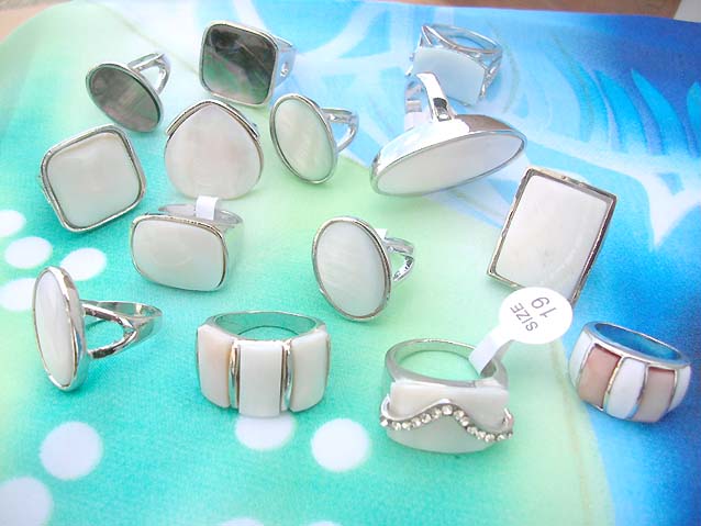 costume-jewelry-rings-010