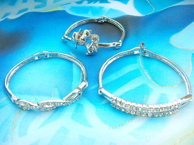 cz-rhinestone-silver-bangles-004