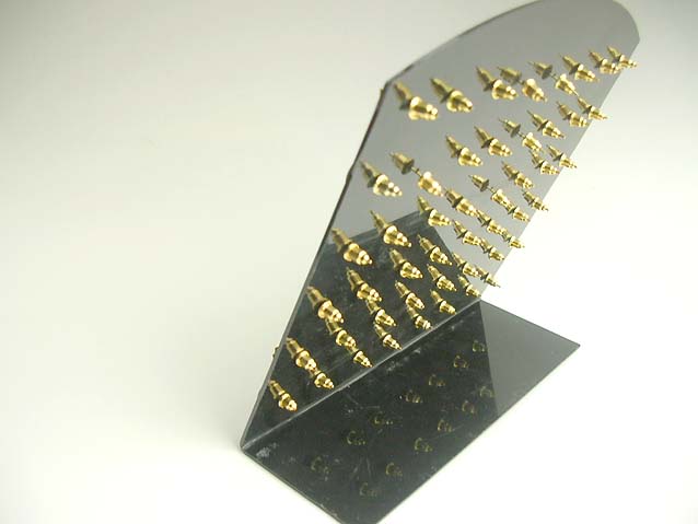 fashion-studs-earring-gold-tone-1b