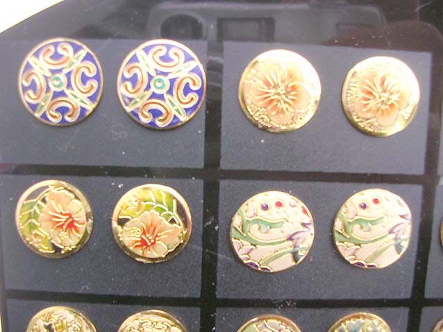 fashion-studs-earring-gold-tone-1d