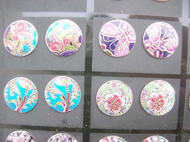 fashion-studs-earring-silver-tone-2d