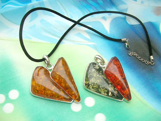 faux-amber-pendant-necklaces-017
