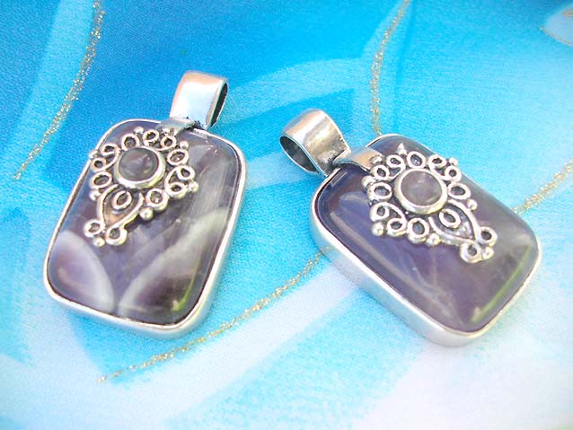 gemstone-pendant-necklace-004