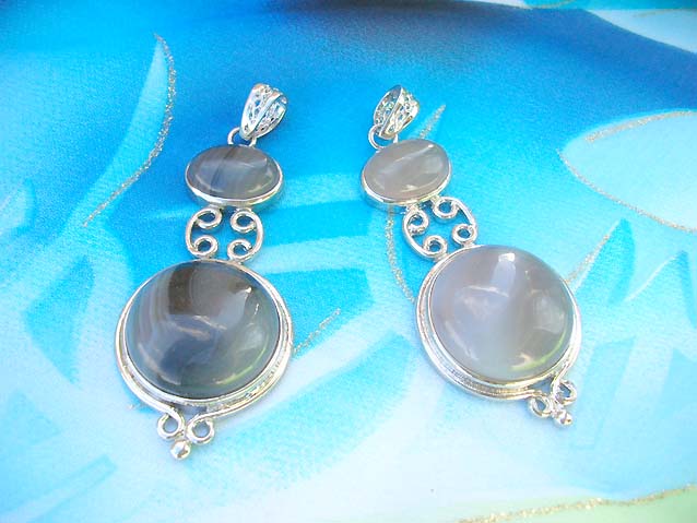 gemstone-pendant-necklace-005