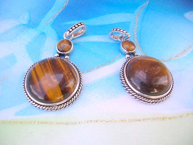 gemstone-pendant-necklace-008