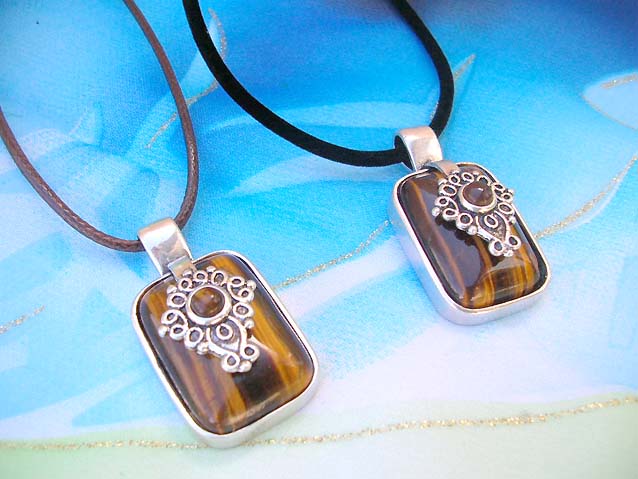 gemstone-pendant-necklace-011