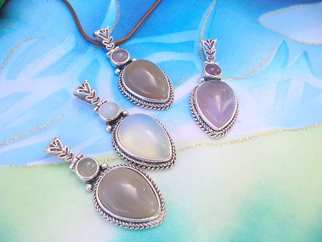 gemstone-pendant-necklace-018