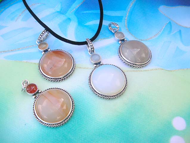 gemstone-pendant-necklace-023