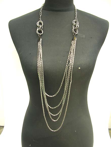 long-necklaces-01black