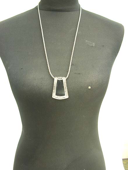 long-necklaces-09black