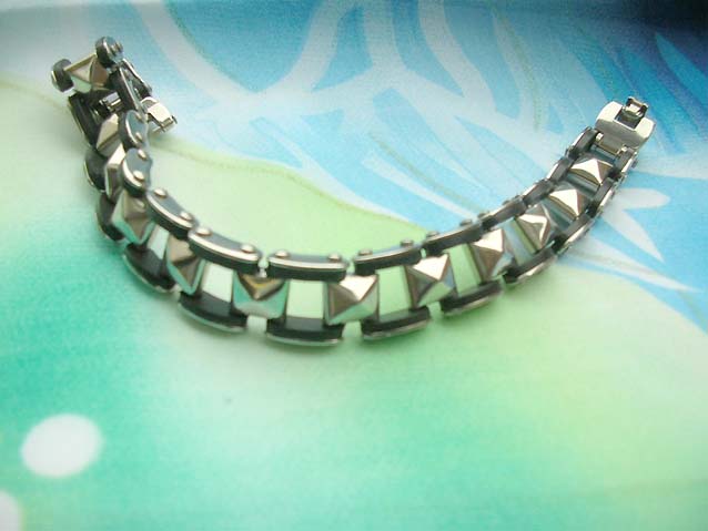 stainless-steel-bracelet-010organic-jewellery