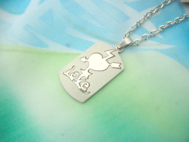 stainless-steel-pendant-necklace-005silver-chain