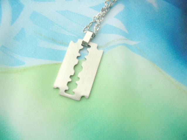 stainless-steel-pendant-necklace-007silver-chain