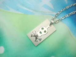 stainless steel skull necklace