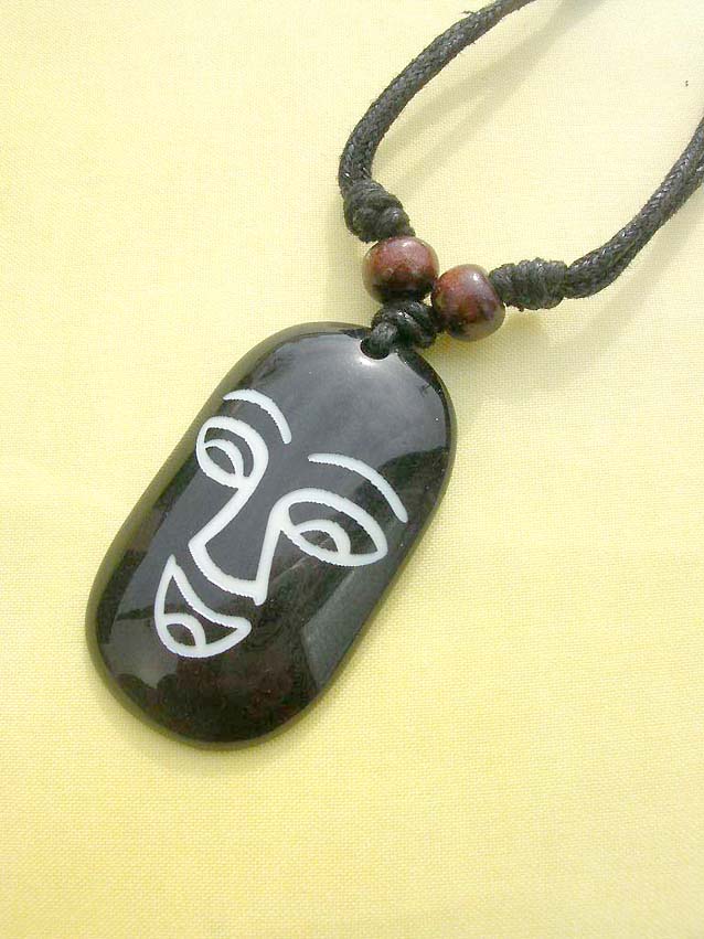 fashion-necklace-004closeup