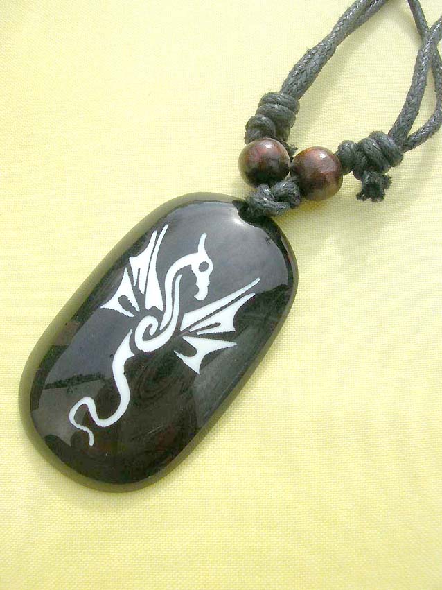 fashion-necklace-005closeup