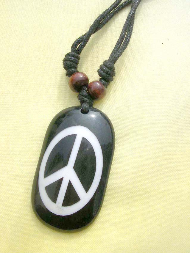 fashion-necklace-009closeup