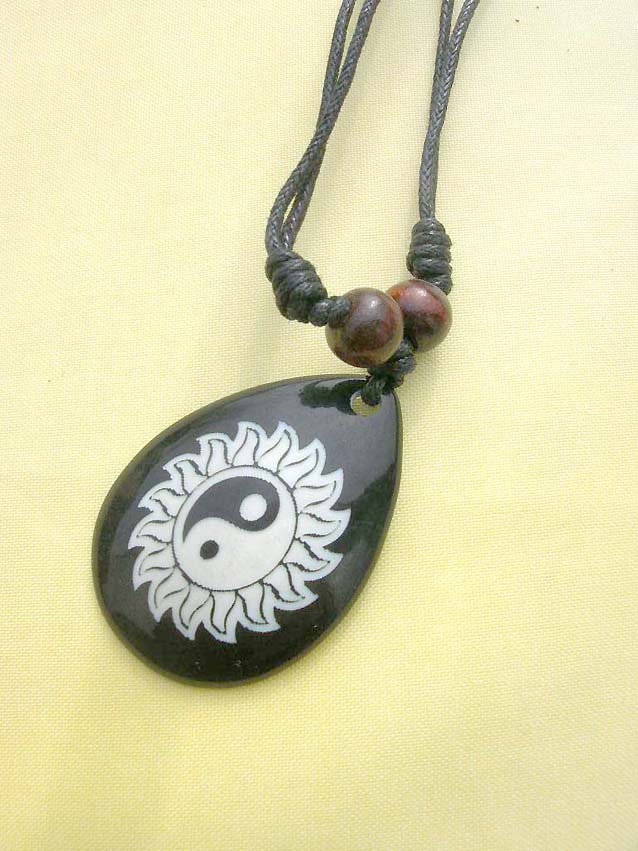 fashion-necklace-010closeup