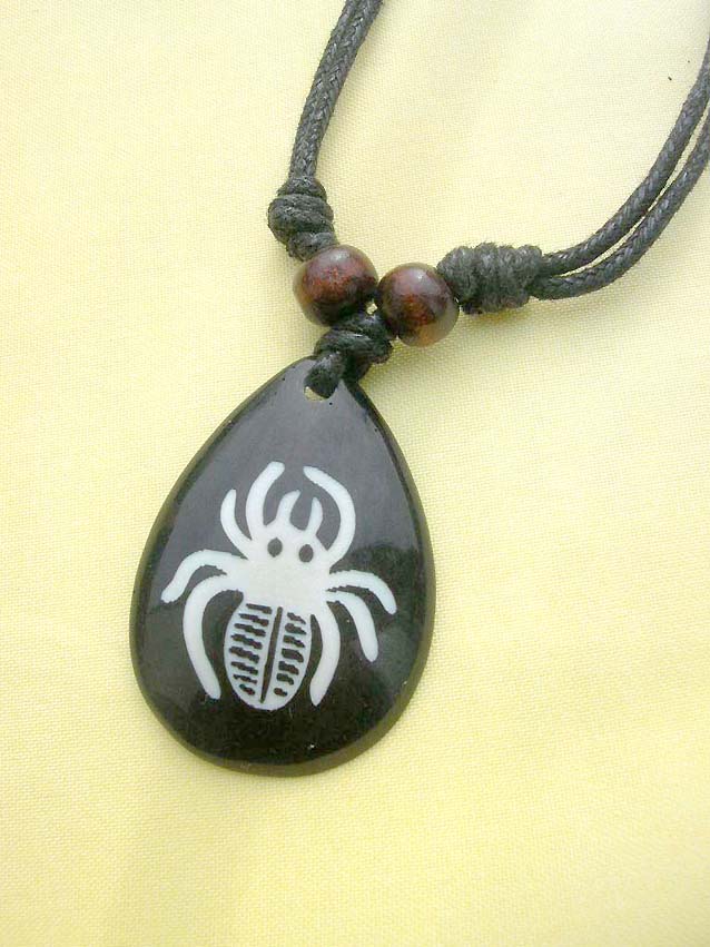 fashion-necklace-012closeup