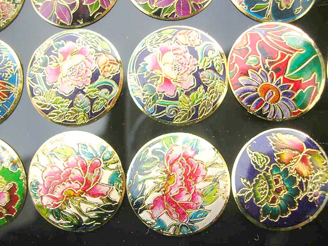 fashion-studs-earring-gold-tone-4d