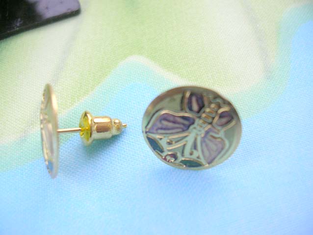 fashion-studs-earring-gold-tone-5