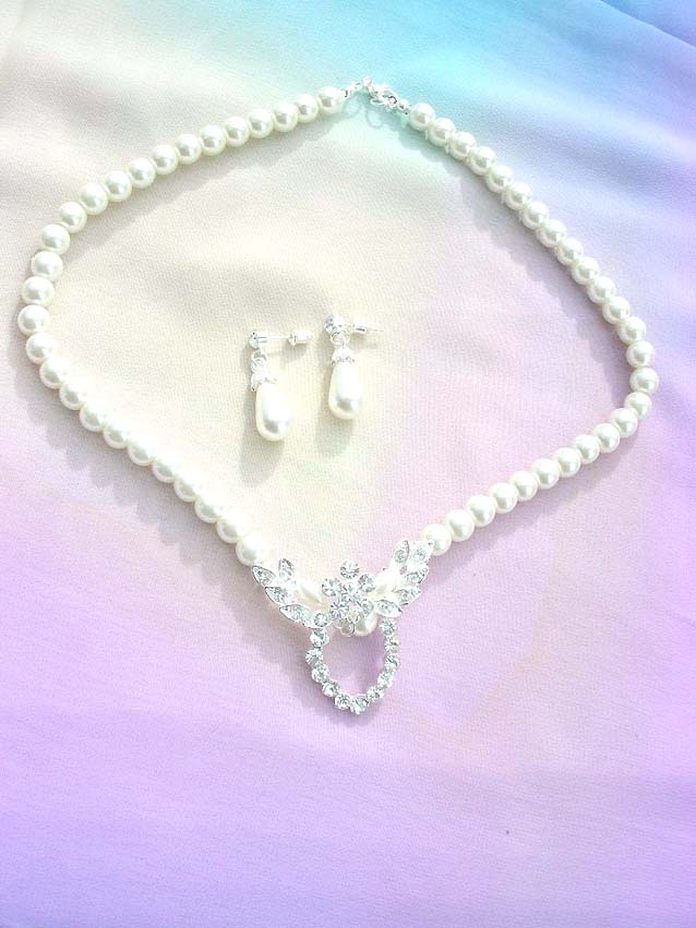 faux-pearl-crystal-flower-jewelryset001necklace-earring