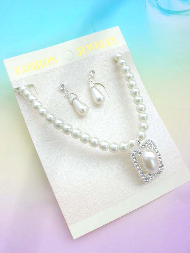 faux-pearl-crystal-flower-jewelryset007necklace-earring