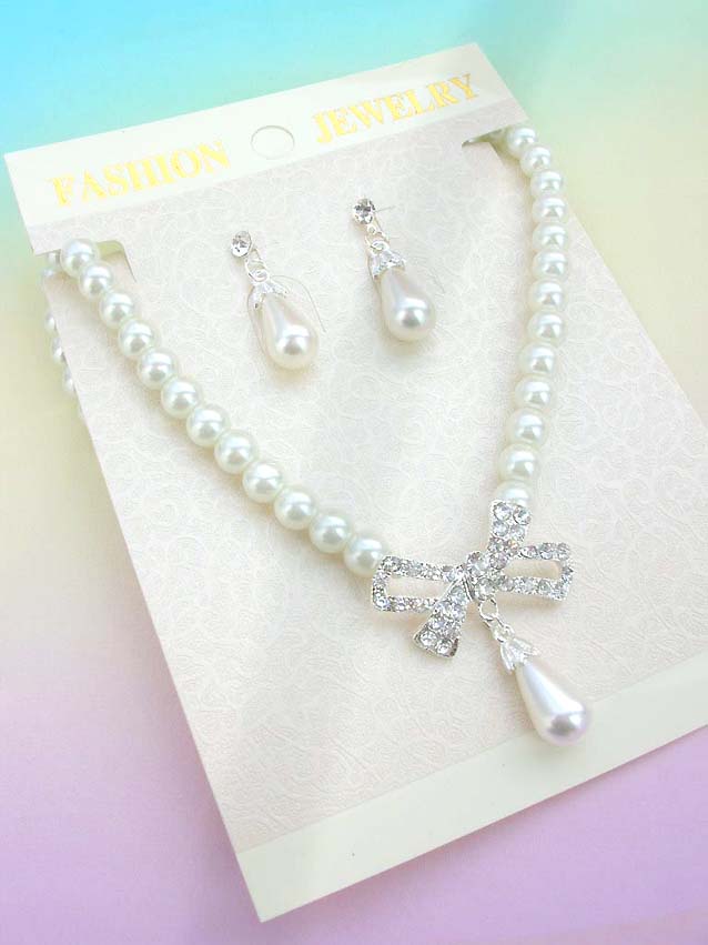 faux-pearl-crystal-flower-jewelryset010necklace-earring