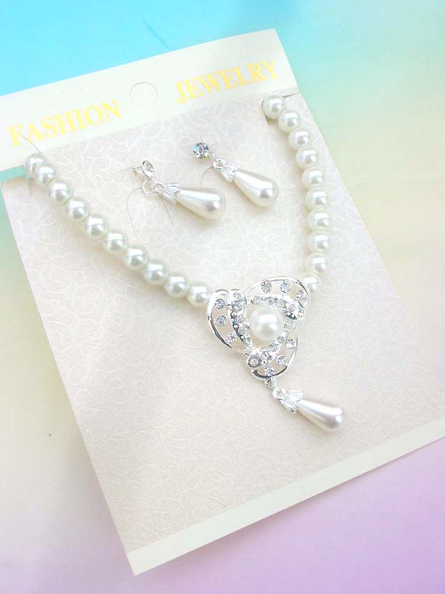 faux-pearl-crystal-flower-jewelryset013necklace-earring