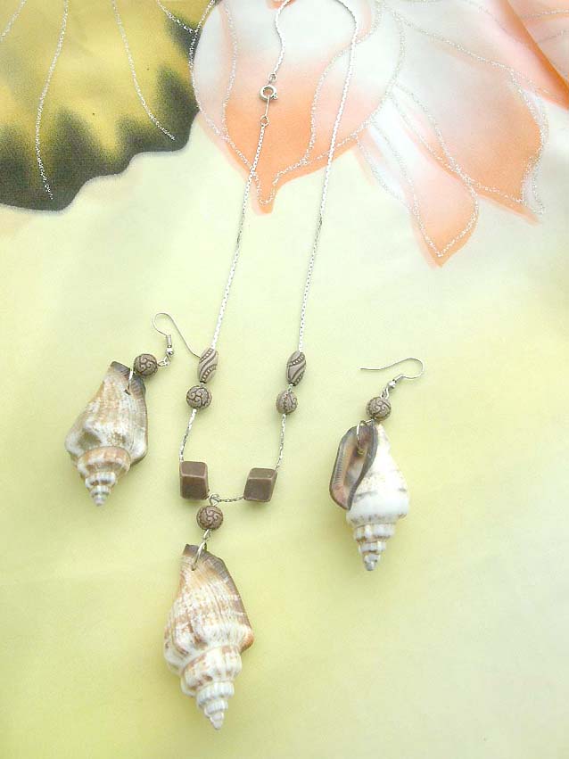 genuine-shell-necklace-earring-set001