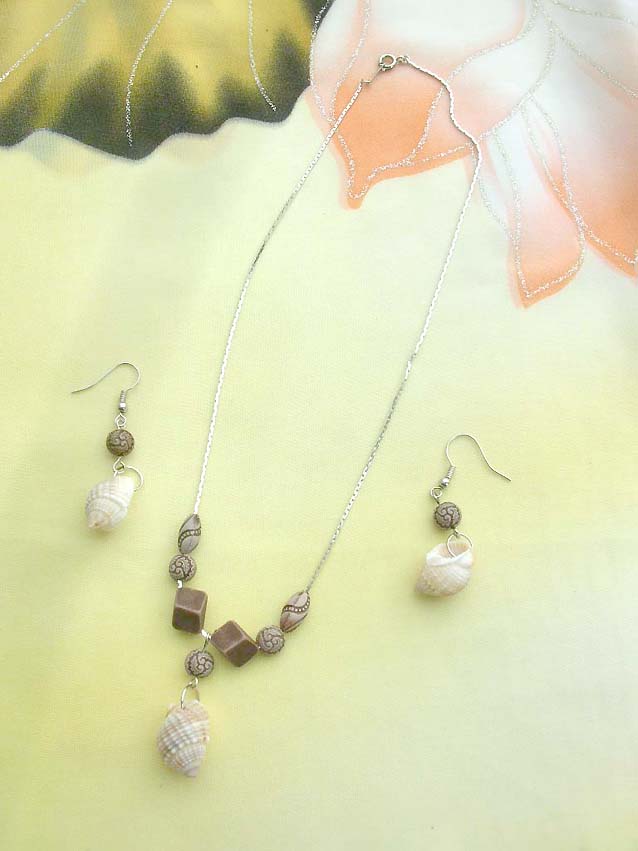 genuine-shell-necklace-earring-set002