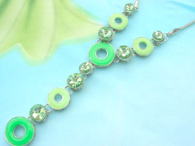 jewelryset001closeup